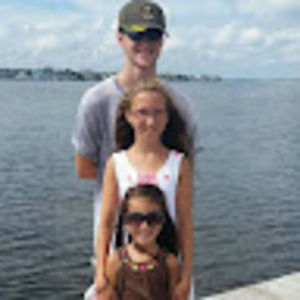 Meet your Posher, Danielle